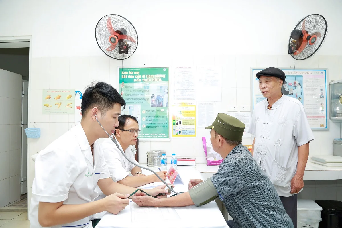 khám chữa bệnh