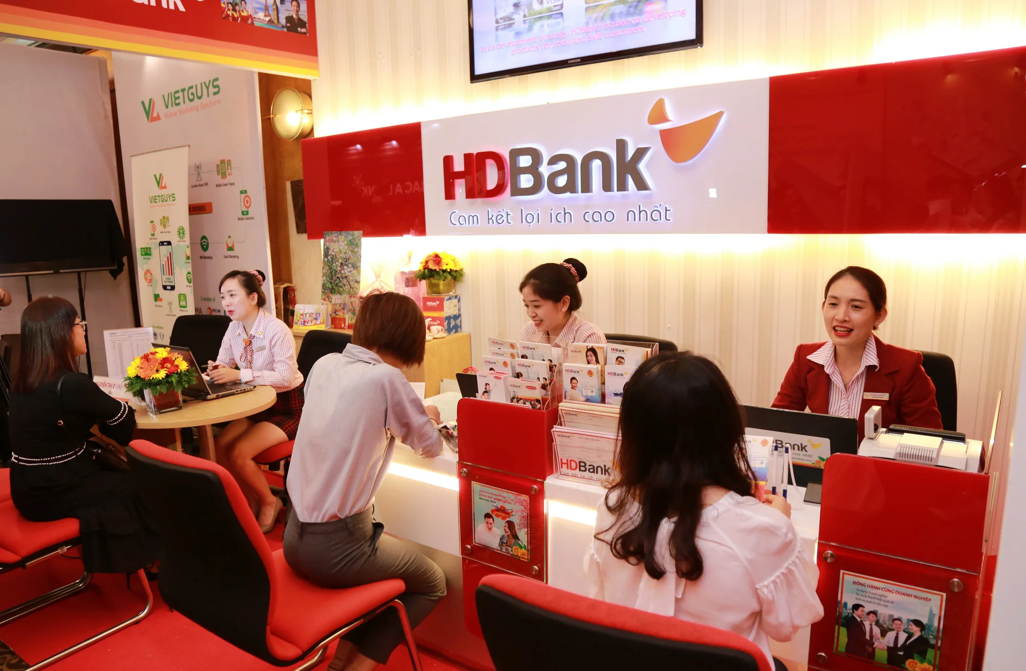 Phân tích giá trị cổ phiếu HDB