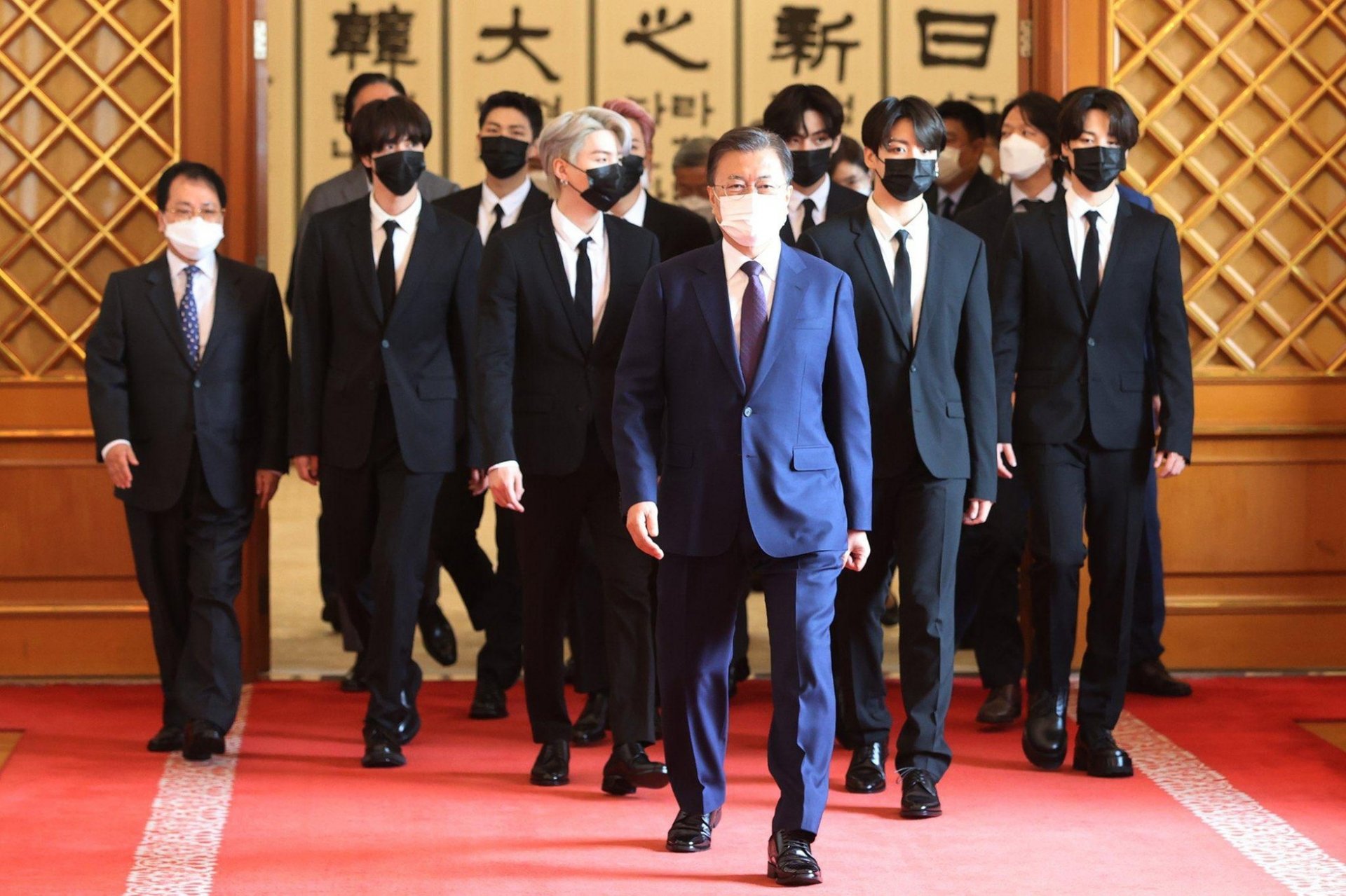 BTS sẽ tháp tùng Tổng thống Moon Jae In trong chuyến thăm nước Mỹ