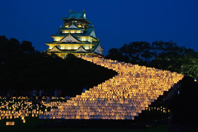 Vẻ đẹp ấn tượng của lâu đài Osaka cổ kính