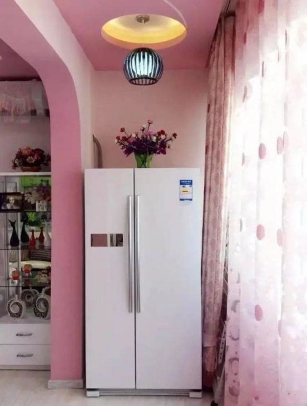 Tủ lạnh đặt ngoài ban công tốn điện hơn đặt trong phòng