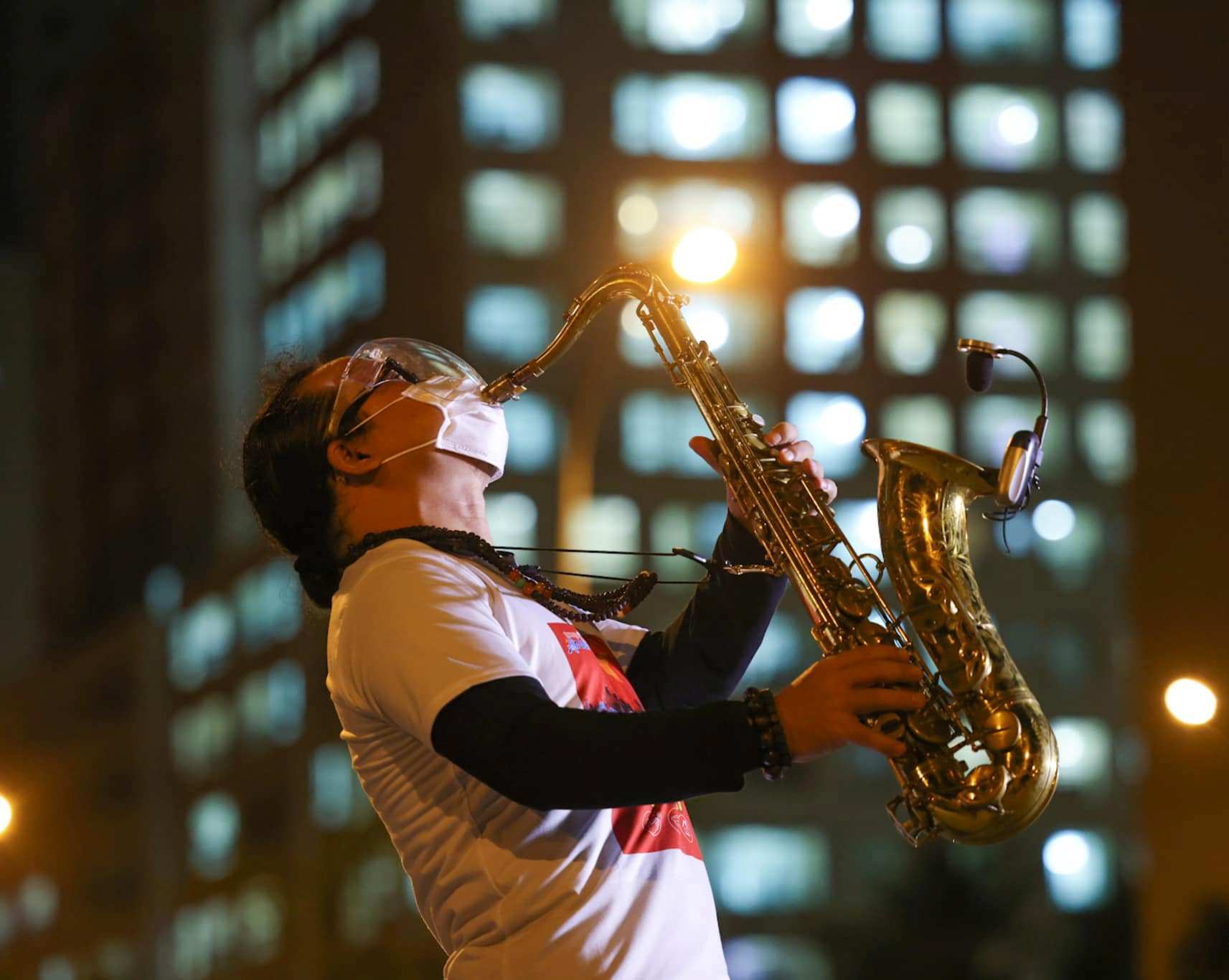 Nghệ sĩ saxophone Trần Mạnh Tuấn xuất hiện trong đêm nhạc đặc biệt