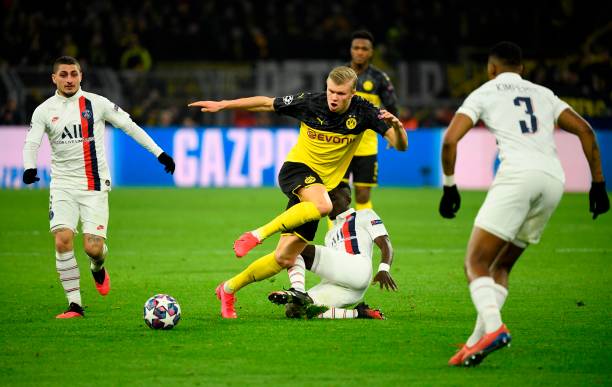 Dortmund thắng trận đầu tay với tỷ số 2-1